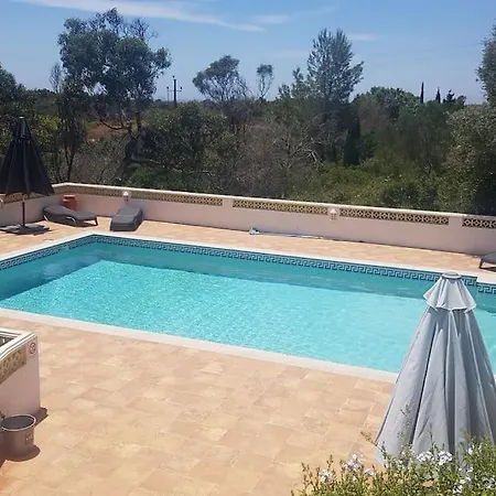 Casa Lorenzo Sleeps 10, With Private Tennis Court & Swimming Pool And 5 Beds Villa Portimão