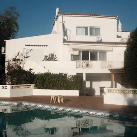 Casa Lorenzo Sleeps 10, With Private Tennis Court & Swimming Pool And 5 Beds