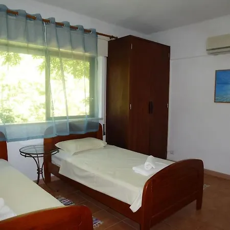Casa Lorenzo With Tennis Court & Swimming Poolen Villa