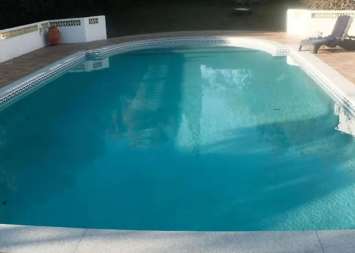 Casa Lorenzo Sleeps 10, With Private Tennis Court & Swimming Pool And 5 Beds 别墅