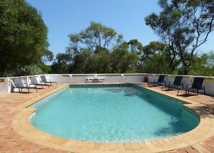 Casa Lorenzo Sleeps 10, With Private Tennis Court & Swimming Pool And 5 Beds *
