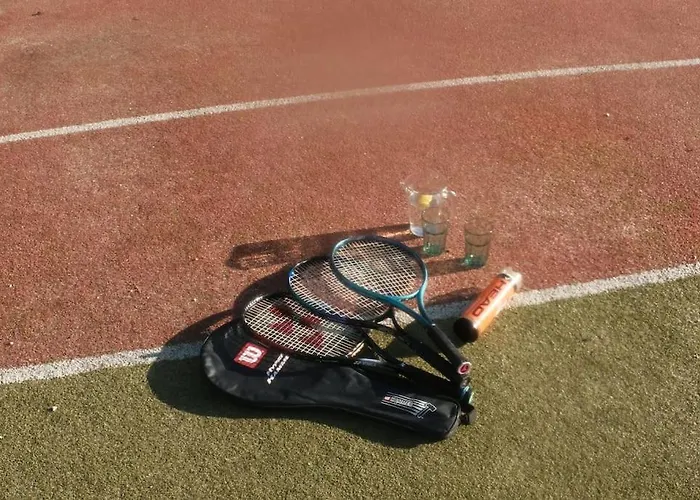 别墅 Casa Lorenzo Sleeps 10, With Private Tennis Court & Swimming Pool And 5 Beds