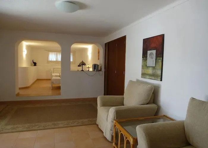 Casa Lorenzo Sleeps 10, With Private Tennis Court & Swimming Pool And 5 Beds *