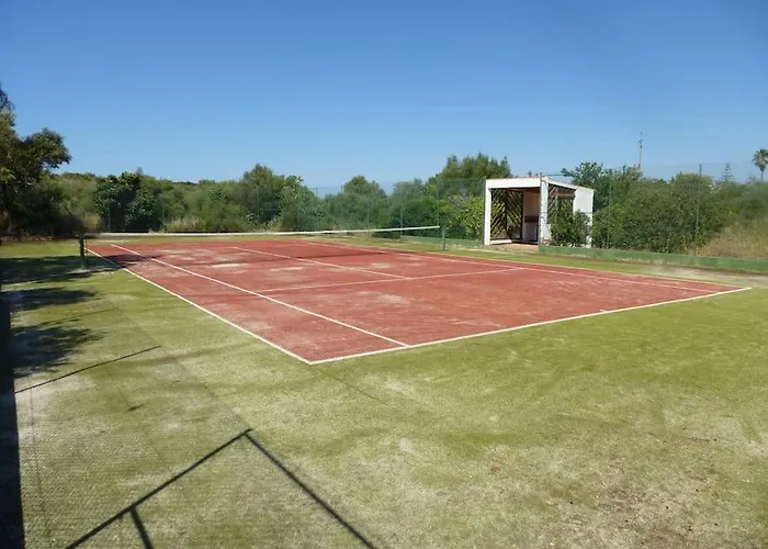 Casa Lorenzo Sleeps 10, With Private Tennis Court & Swimming Pool And 5 Beds * Portimao