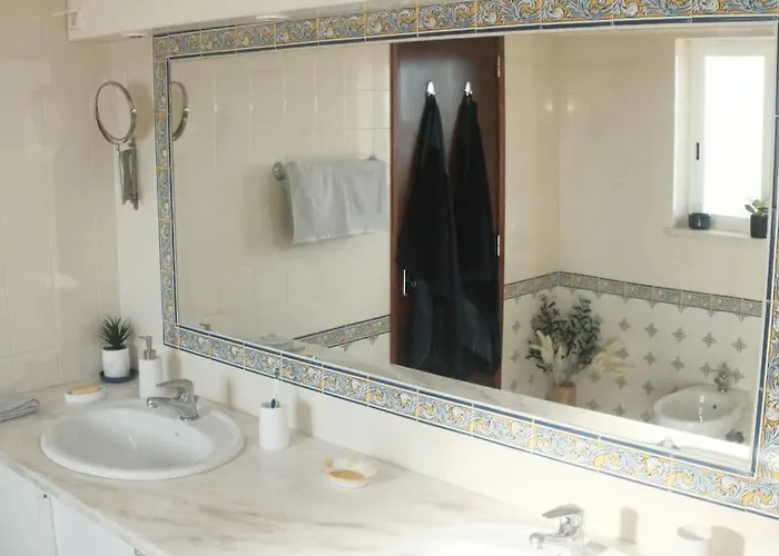 Casa Lorenzo Sleeps 10, With Private Tennis Court & Swimming Pool And 5 Beds Villa