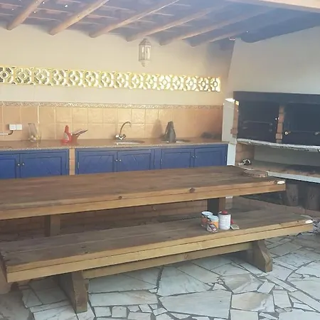 Casa Lorenzo Sleeps 10, With Private Tennis Court & Swimming Pool And 5 Beds * Portimão